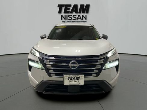 Certified 2024 Nissan Rogue S AWD/4WD image 2