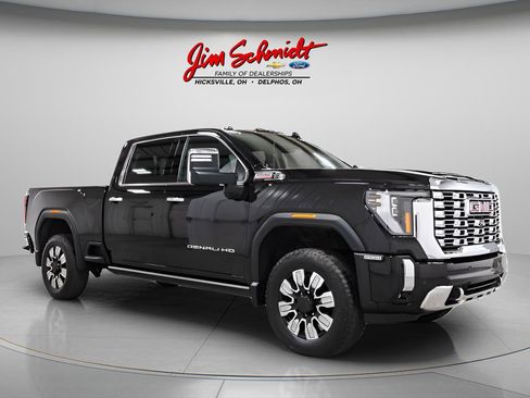 Used 2025 GMC Sierra 2500 Denali w/ Denali Reserve Package AWD/4WD image 1