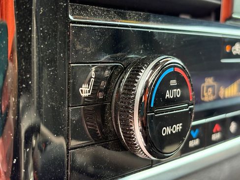 Used 2023 Nissan Rogue SL w/ SL Premium Package image 30