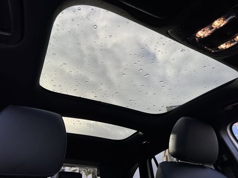 Used 2025 Mercedes-Benz GLA 250 4MATIC image 7