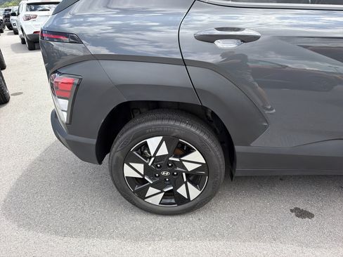 Used 2025 Hyundai Kona SEL AWD/4WD image 6