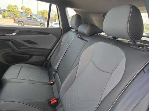 New 2026 Volkswagen Tiguan SE R-Line FWD image 11