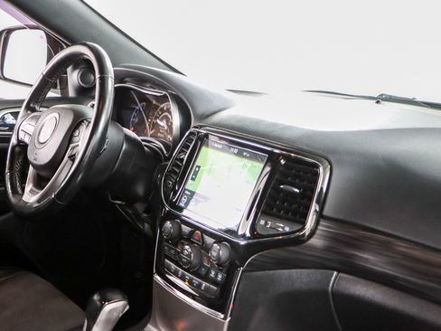 Used 2022 Jeep Grand Cherokee Laredo X RWD image 25