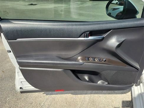 Used 2023 Toyota Camry LE w/ Convenience Package image 11