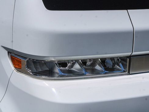 Used 2024 Chevrolet Brightdrop 600 w/ Commercial Equipment Package AWD/4WD image 4