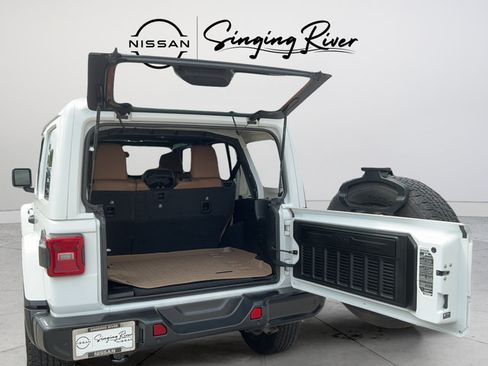 Used 2021 Jeep Wrangler Unlimited Sahara w/ Safety Group AWD/4WD image 24