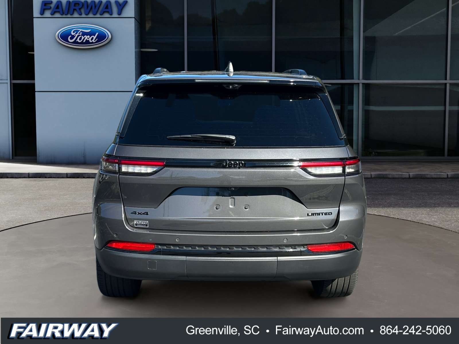 Used 2024 Jeep Grand Cherokee Limited w/ Luxury Tech Group II AWD/4WD image 6