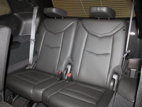 New 2025 Cadillac XT6 Luxury image 10