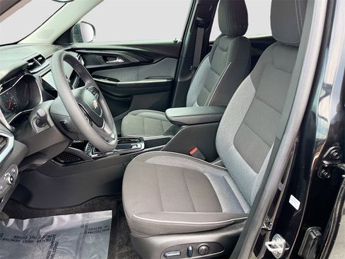 Used 2023 Chevrolet TrailBlazer LT w/ Convenience Package image 19