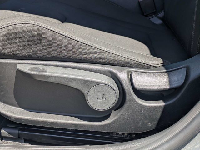 Used 2024 Hyundai Elantra SEL FWD image 19