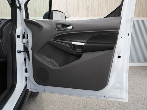 Used 2019 Ford Transit Connect XLT image 30