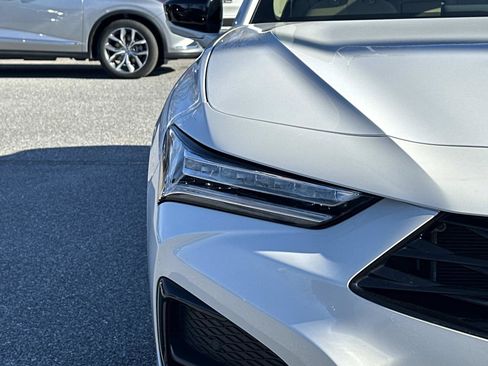 Certified 2025 Acura TLX w/ Technology Package image 10