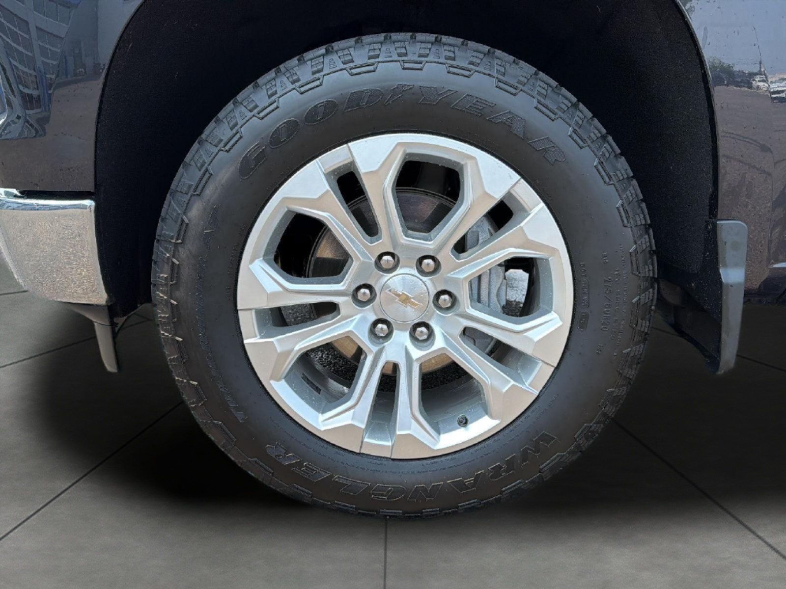 Used 2023 Chevrolet Silverado 1500 LTZ AWD/4WD image 37