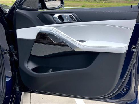 Certified 2024 BMW X6 xDrive40i w/ Premium Package image 26