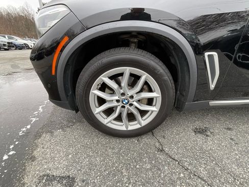 Used 2022 BMW X5 xDrive40i w/ Parking Assistance Package image 27