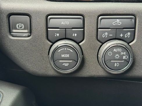 Certified 2023 Chevrolet Silverado 1500 RST image 25