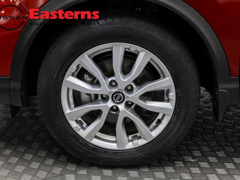 Used 2022 Nissan Rogue Sport SV w/ Technology Package image 29