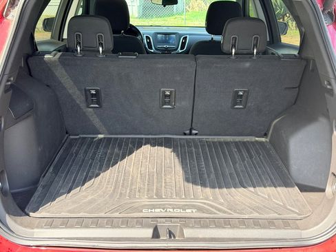 Used 2018 Chevrolet Equinox LT image 8