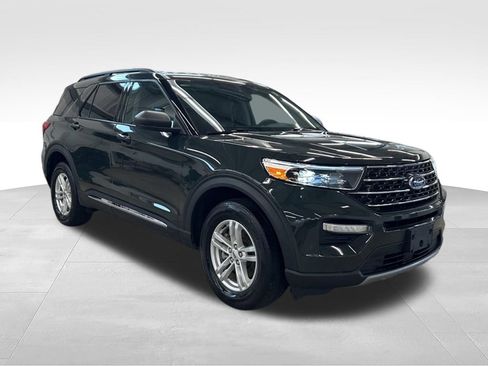 Used 2023 Ford Explorer XLT w/ Equipment Group 202A AWD/4WD image 31