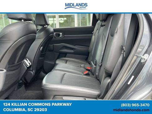 Used 2024 Kia Sorento S AWD/4WD image 9