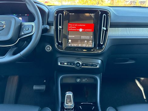 New 2026 Volvo XC40 B5 Ultra w/ Climate Package image 14