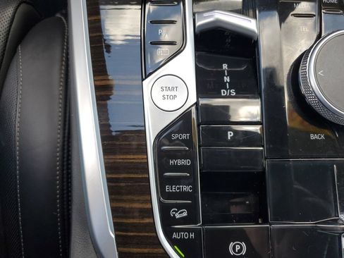Used 2025 BMW X5 xDrive50e AWD/4WD image 30