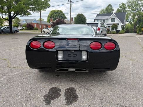 Used 1999 Chevrolet Corvette Coupe w/ Memory Pkg RWD image 4