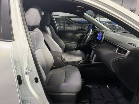 Used 2025 Toyota Corolla Cross AWD Hybrid image 21