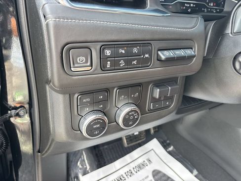 Used 2023 GMC Yukon XL Denali Ultimate AWD/4WD image 31