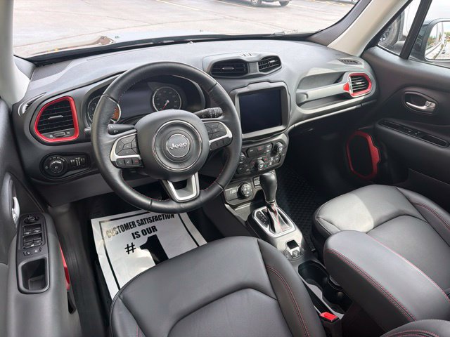 Certified 2023 Jeep Renegade Trailhawk w/ Sun/Sound Group AWD/4WD image 27