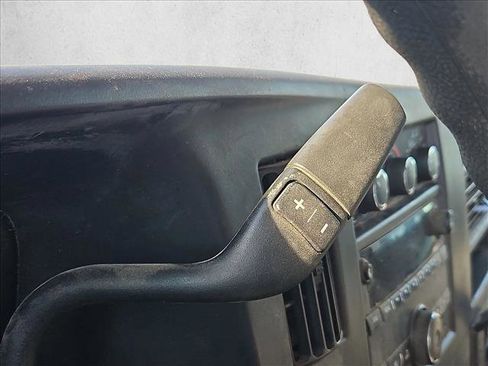 Used 2017 Chevrolet Express 2500 image 10