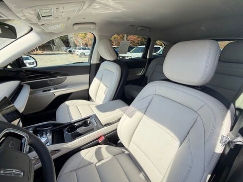 New 2026 Lincoln Nautilus Premier image 13