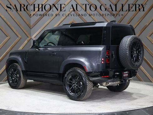 Used 2022 Land Rover Defender 90 X-Dynamic S image 11