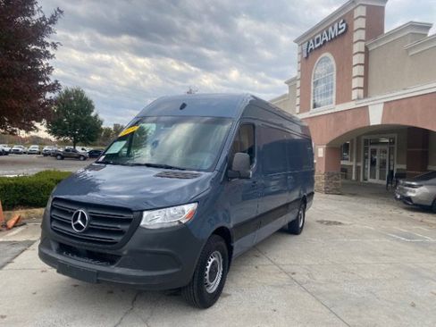 Used 2019 Mercedes-Benz Sprinter 170 image 1