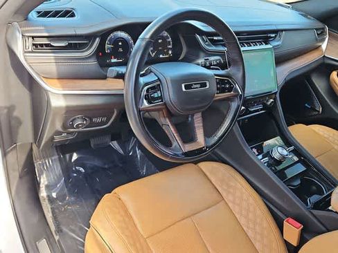 Used 2022 Jeep Grand Cherokee Summit image 10