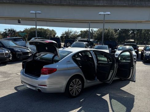 Used 2018 BMW 530e w/ Premium Package 2 image 25