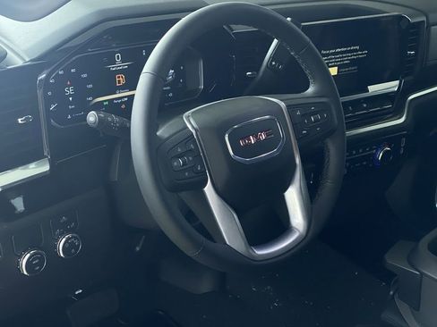 New 2026 GMC Sierra 1500 SLE w/ Preferred Package image 18