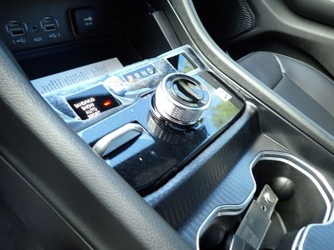 New 2025 Jeep Grand Cherokee L Limited w/ Luxury Tech Group II image 17