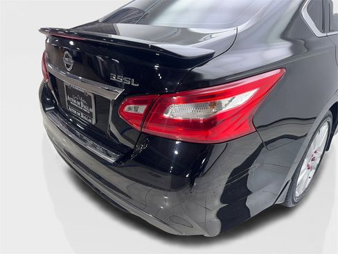 Used 2016 Nissan Altima 3.5 SL image 18