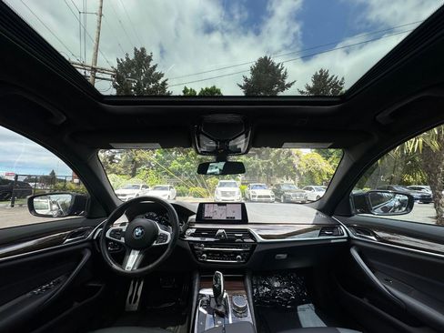 Used 2019 BMW 540i w/ M Sport Package RWD image 7