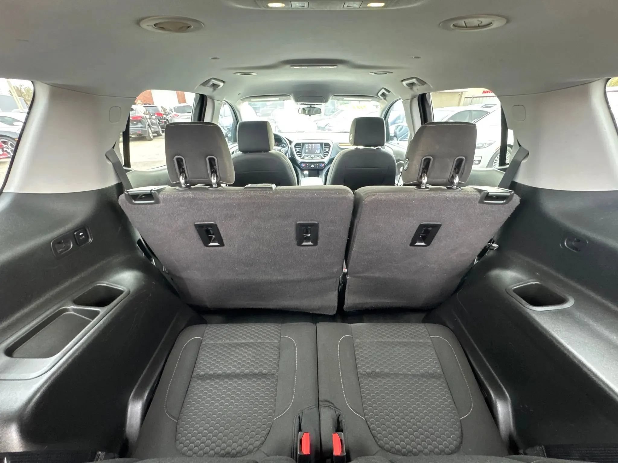 Used 2017 GMC Acadia SLE FWD image 27