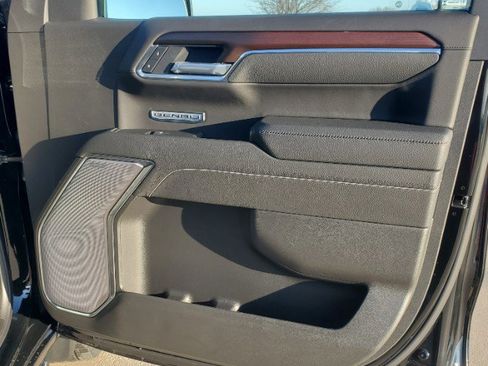 New 2025 GMC Sierra 1500 Denali w/ Denali Reserve Package image 14