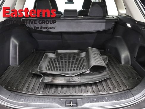 Used 2022 Toyota RAV4 LE image 9