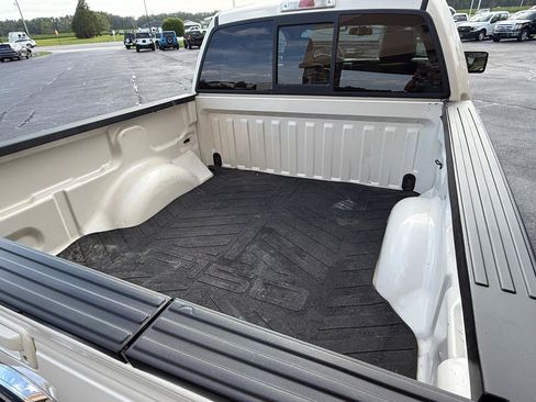 Used 2009 Ford F150 Lariat RWD image 5