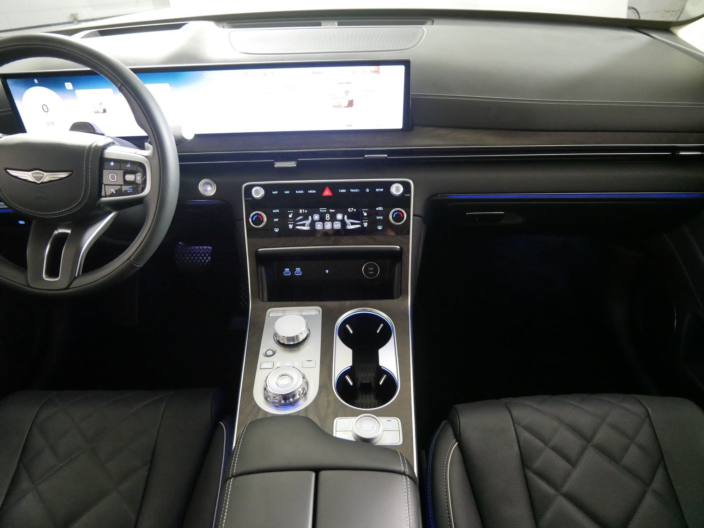 Certified 2025 Genesis GV80 3.5T Prestige AWD/4WD image 10