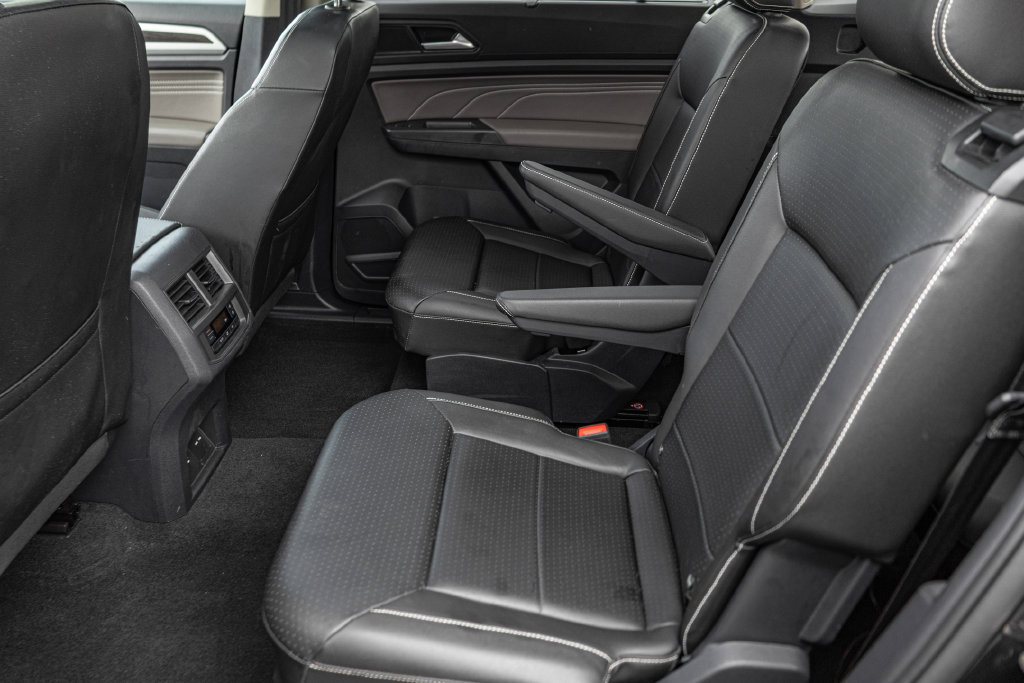 Certified 2023 Volkswagen Atlas SE w/ Panoramic Sunroof Package AWD/4WD image 29