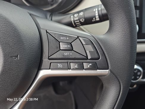 Used 2021 Nissan Versa SV FWD image 25