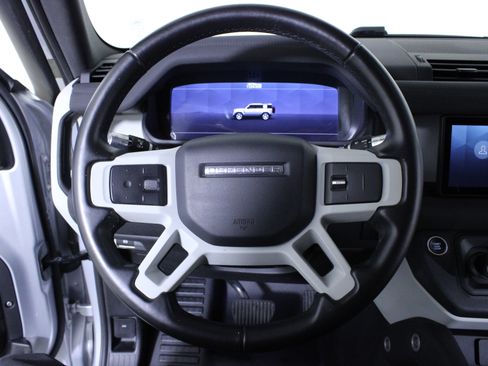 Used 2020 Land Rover Defender 110 First Edition image 24