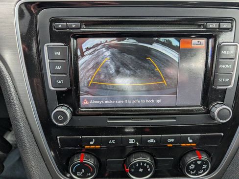 Used 2015 Volkswagen Passat TDI SE image 16