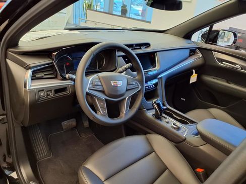 Used 2025 Cadillac XT5 Luxury image 19